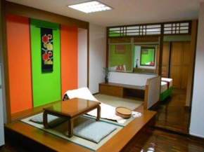  B.S. Court Hotel Sathorn  Бангкок